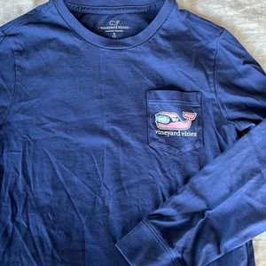 Navy Blue Vineyard Vines long sleeved size S (8-10) with pink ski whale, pocket